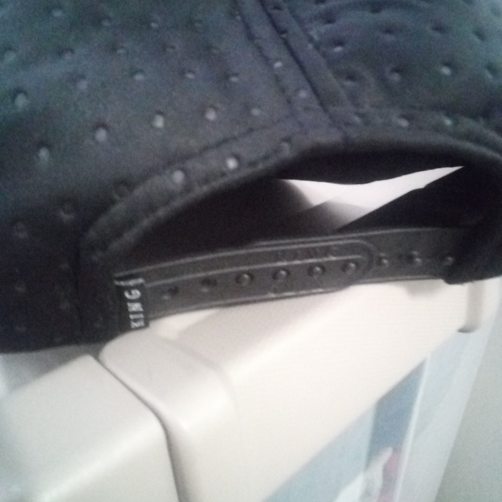 King Snapback - Picture 2 of 4